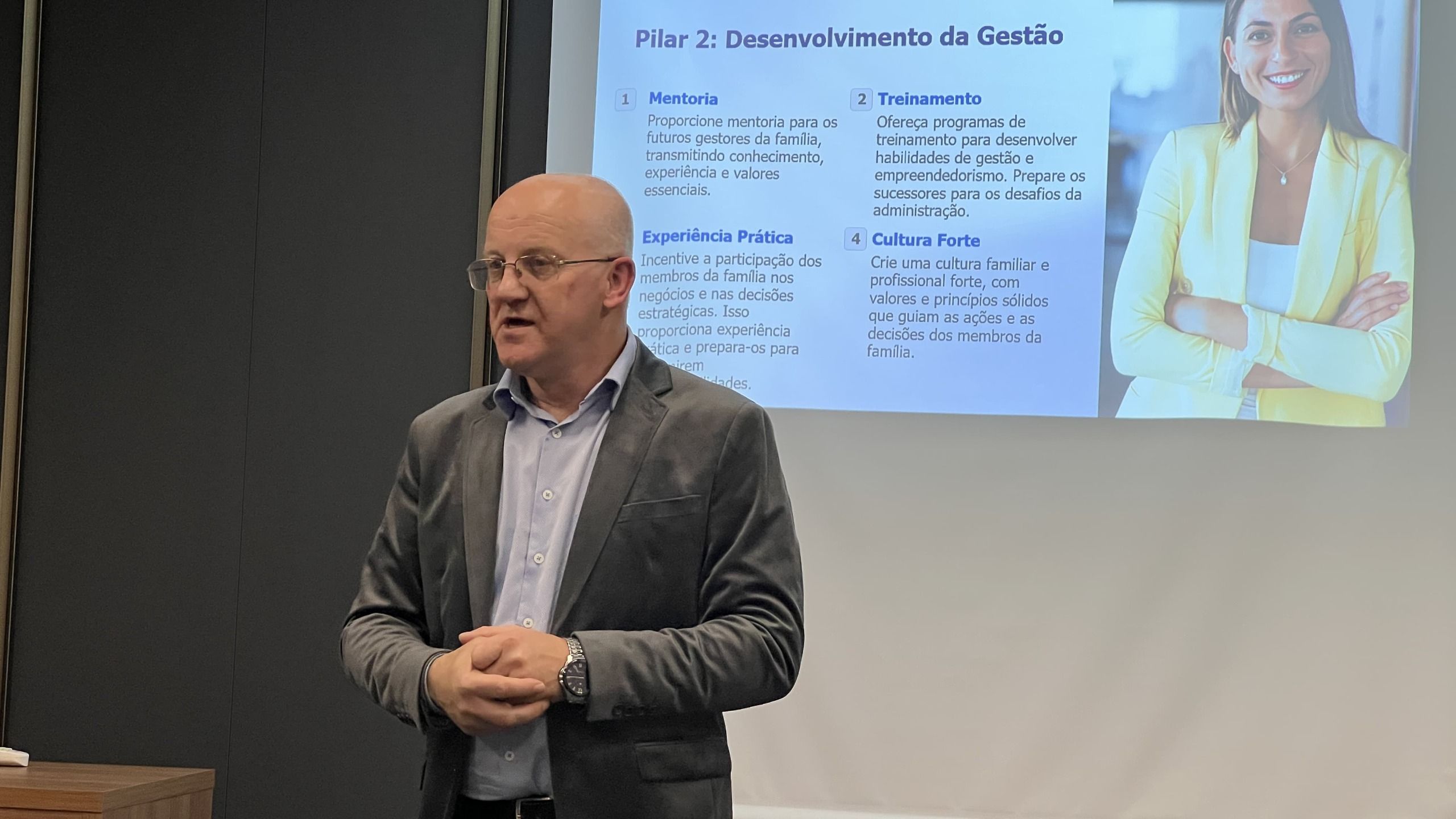 Adelino Denk - Experiência e Trajetória Profissional